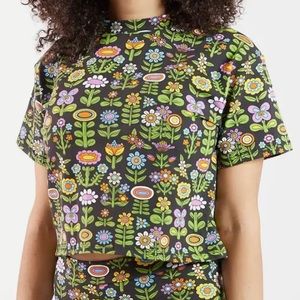 NOOWORKS Awesome Blossoms Crop Top